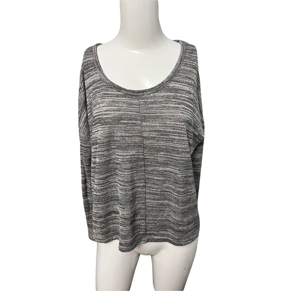 Old Navy Sweater size: Medium